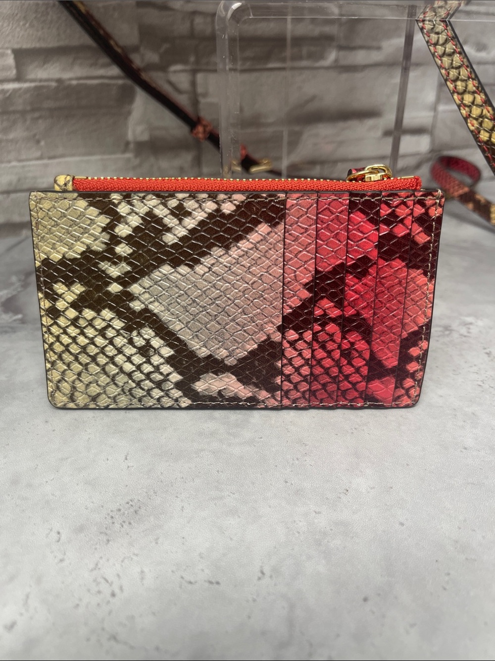 Michael Kors Jet Set Charm Card Case Dahlia Pink Snake Embossed - Picture 2 of 3